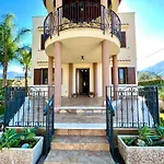 La Cinisara Appartement *